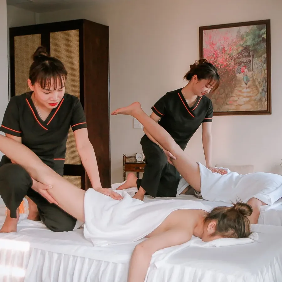 Bốn bước, nhẹ nhàng từ đầu